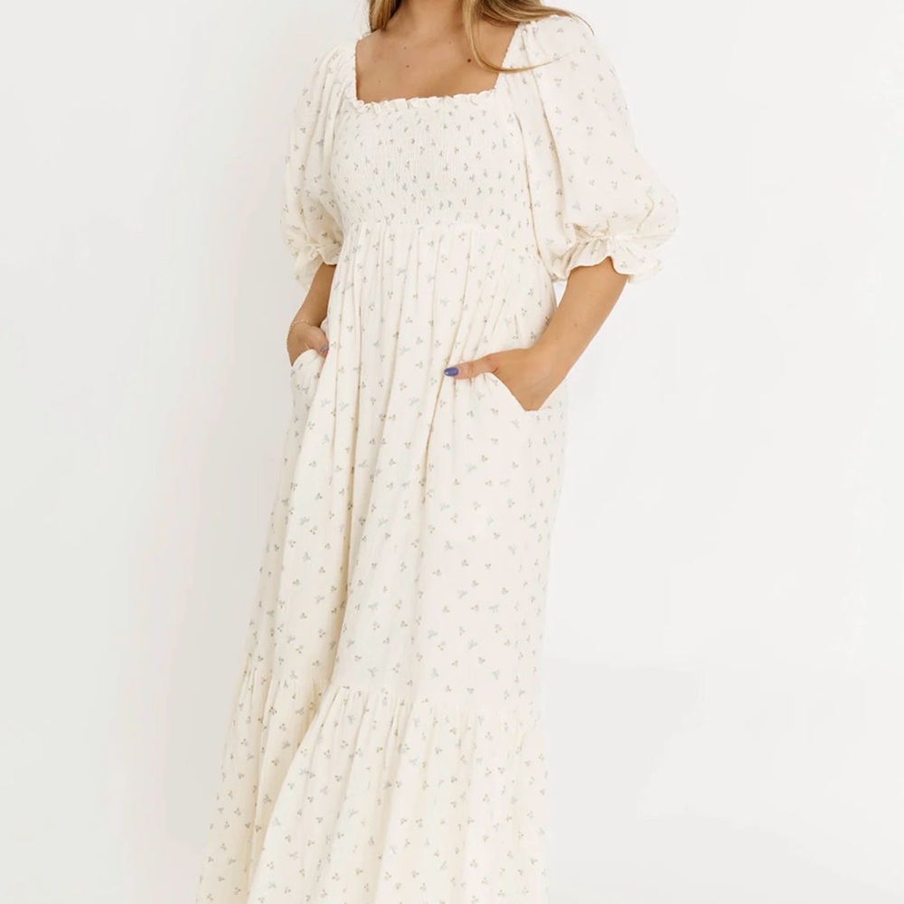 Chic Off-Shoulder Cream Maxi Dress - Picture 2 of 6